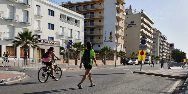 Els vehicles ja podran circular per tot el passeig en els dos sentits