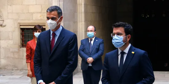 Pedro Sánchez i Pere Aragonès arrenquen la seva reunió prèvia a la taula de diàleg