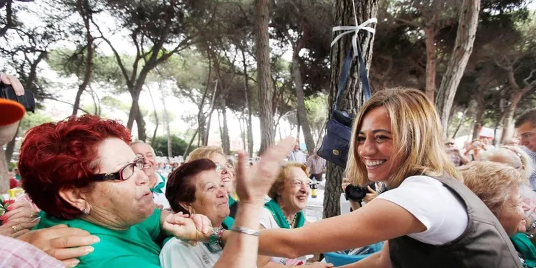 Es presenta a Pineda el llibre 'Chacon, la mujer que pudo gobernar'