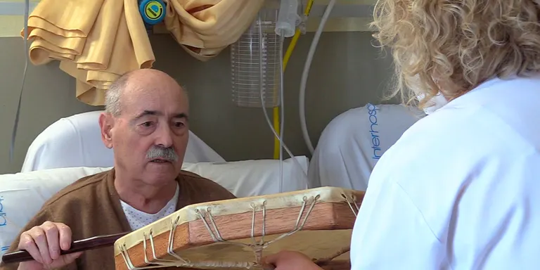 L'Hospital de Calella ofereix musicoteràpia a pacients ingressats a la Unitat de Pal·liatius i de Llarga Estada