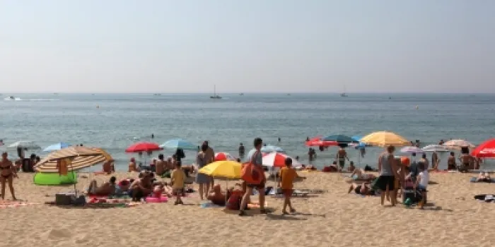 Un 47% dels turistes que van visitar el Maresme l'any passat repetien destinació