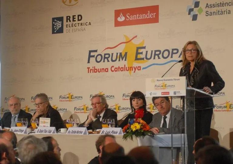 Joana Ortega presenta el projecte de llei de Governs Locals