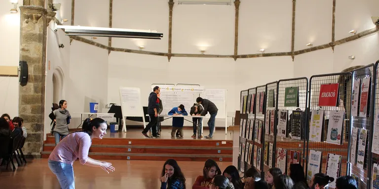 Prop de 350 alumnes de la Seu i Oliana participen en un tast de programes de l'OJAU