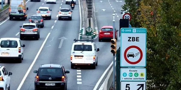 Barcelona dona el tret de sortida a les restriccions de circulació pels vehicles més contaminats