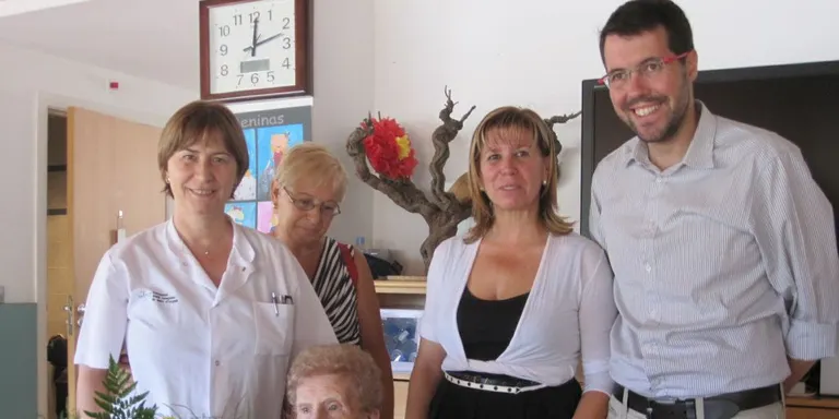 L'Ajuntament felicita l'àvia centenària M. Assumpció Antúnez