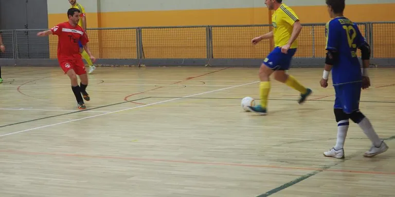 El CF Castellciutat rep el Cambrils CECR