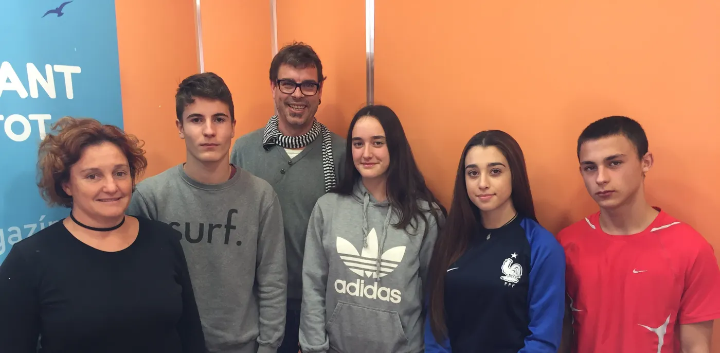 Tertúlia Jove: L’ús de les xarxes socials