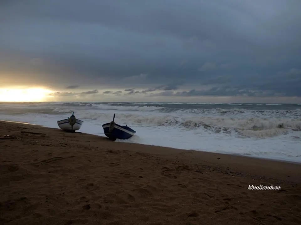 Temps estable, ambient de tardor i mar alterada