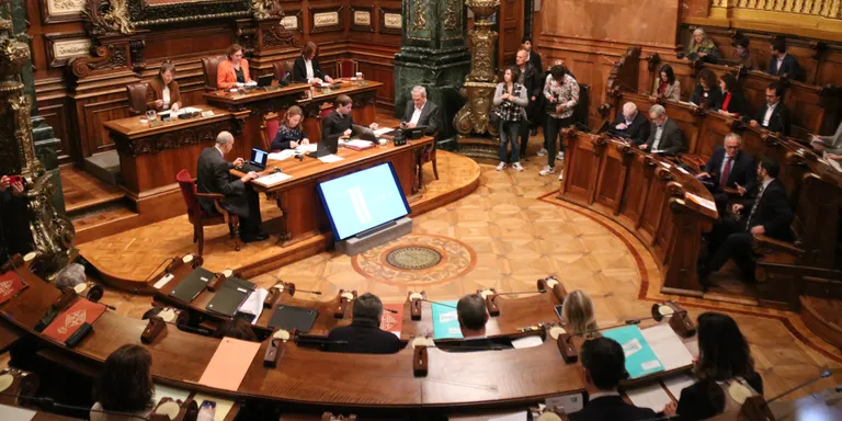 JxCat, Cs, PP i Valents forcen un Ple extraordinari de l'Ajuntament de Barcelona per restablir les relacions amb Israel