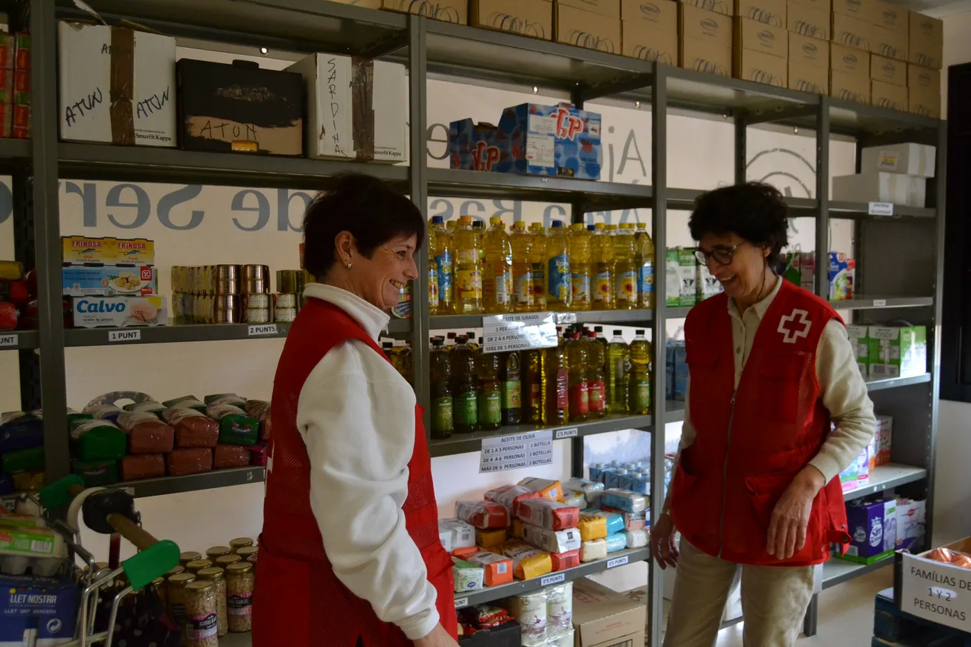 Creu Roja de l'Alt Maresme busca voluntaris pel Rebost Solidari de Pineda