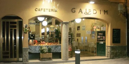 Establiments d'hostaleria de Caldes denuncien insults, amenaces i ciberatacs de clients contraris a mostrar el certificat Covid