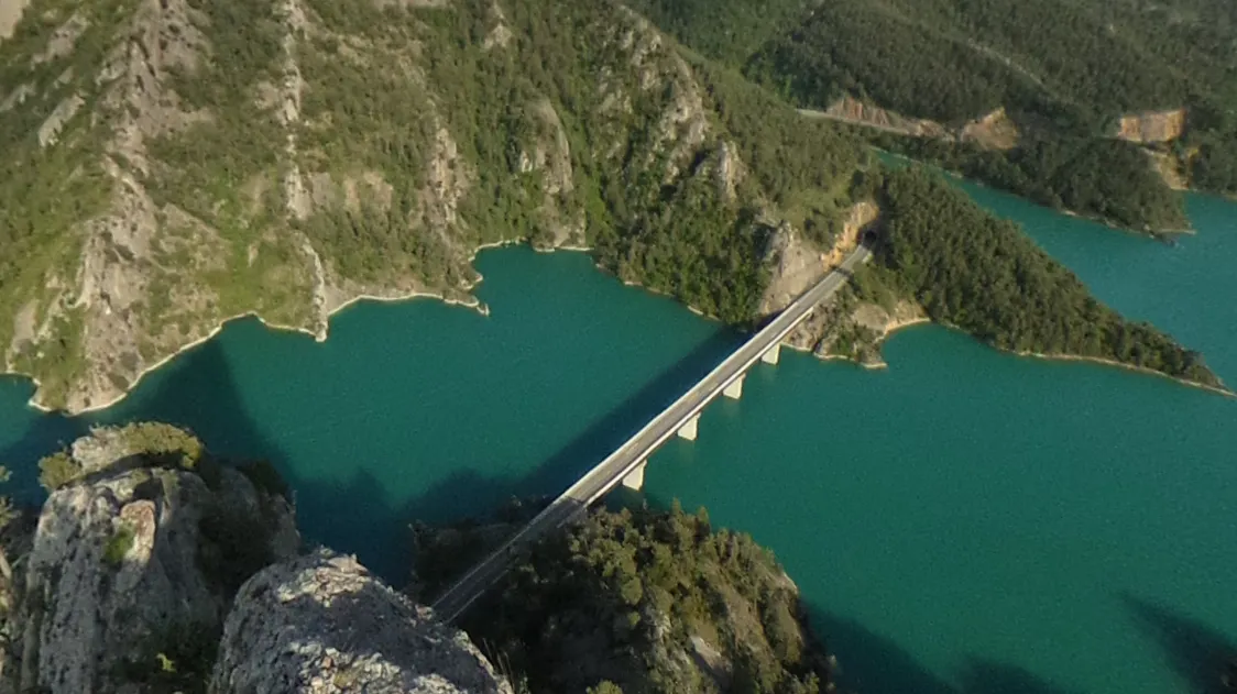 Front comú dels ajuntaments de la Vall de Lord per anticipar els veïns dels talls de la carretera de la Llosa pels rodatges