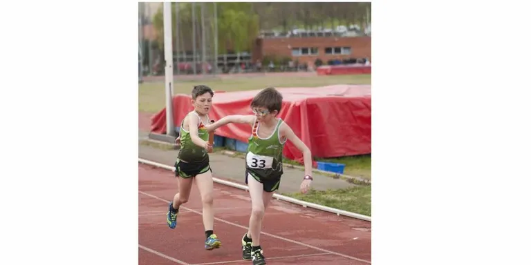 Els Escatxics comencen les competicions en pista a l'aire lliure