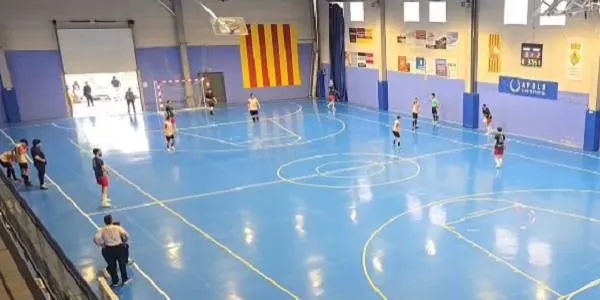 El Catllar Atlètic remunta i s’endú un derbi vibrant davant la Pobla de Montornès (3-4)