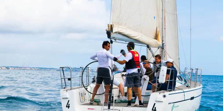 La RealtingMastercupRegatta torna a Cambrils amb una trentena d’empresaris europeus
