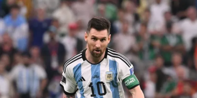 Messi dona esperances a Argentina i torna a trencar rècords mundials