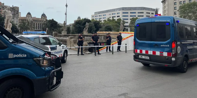 Els Tedax determinen que l'objecte sospitós al Metro de plaça Catalunya és una falsa alarma
