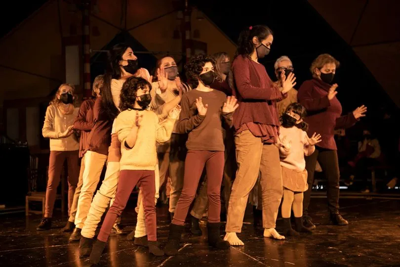 L’espectacle “El barri balla: Dones” puja al Teatre Principal