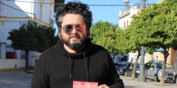 El cantaor Rafael de Utrera presenta su nuevo disco y anuncia una gira por Japón