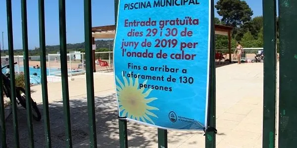 La Piscina Municipal d’Altafulla completa l’aforament durant el cap de setmana d’onada de calor