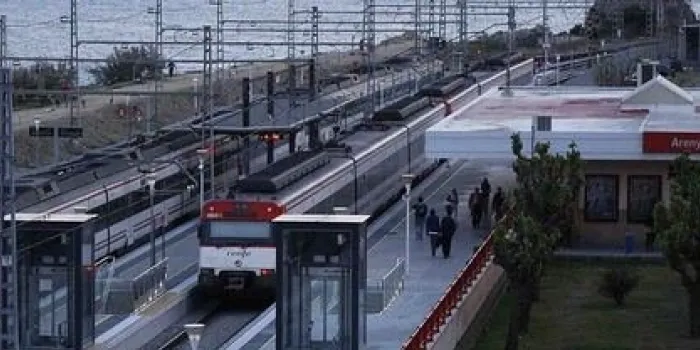 Un arenyenc denuncia l'agressió d'un agent de seguretat de RENFE per fer cants independentistes