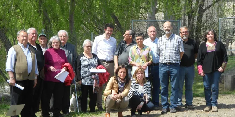L'Ajuntament lliura les claus als deu nous adjudicataris dels horts socials