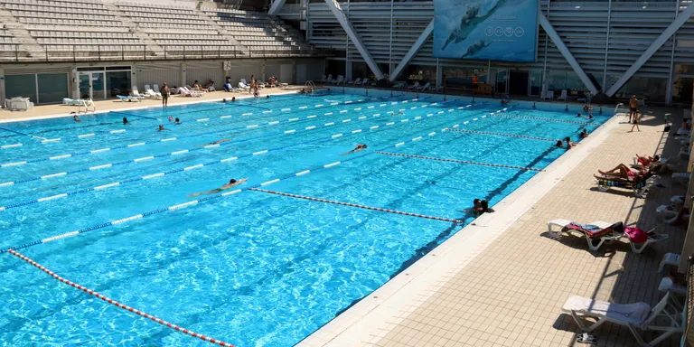 L'Ajuntament de Barcelona declara totes les piscines públiques com a refugis climàtics