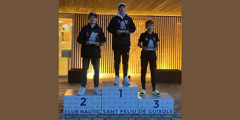 El regatista del Club Nàutic Cambrils Iker Múgica continua en ratxa i guanya la VIII Guíxols Cup