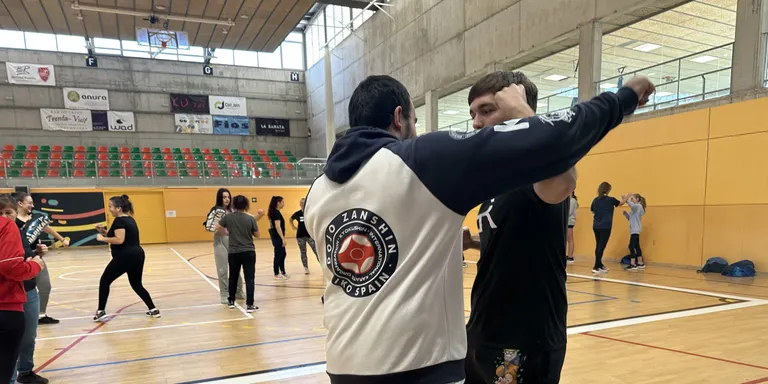 Aquest dissabte se celebra el tercer Taller de defensa personal
