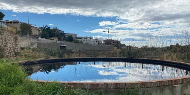 Una fuita de combustible al sistema de reg de les hortes de baix impedirà l’activitat agrària a la zona durant un temps indeterminat