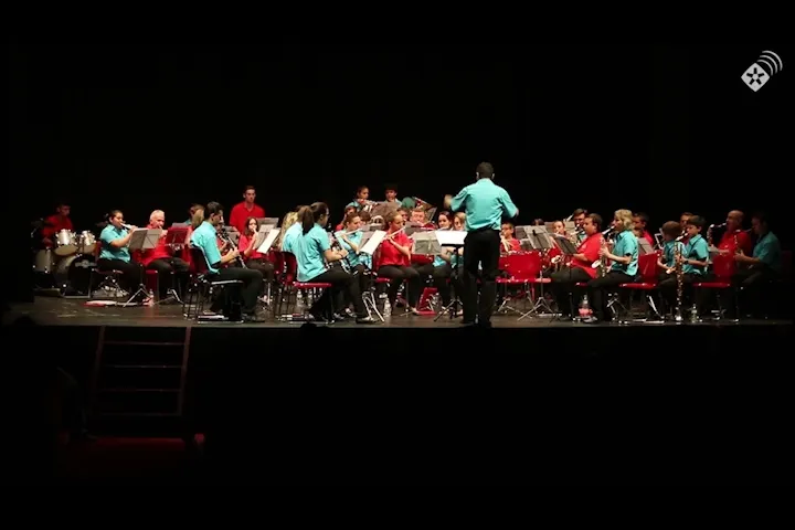 VÍDEO: Rubí Musical fa un concert "A tres bandes"