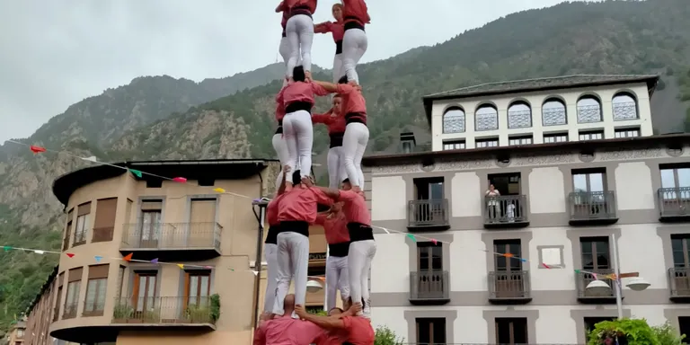 La Colla Vella afina la gamma bàsica de 8 a Andorra