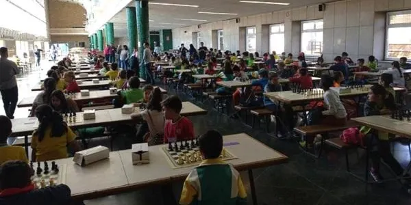 Els alumnes de 3r de primària de l’Escola La Portalada d’Altafulla participen en la V trobada “Escacs a l’escola”
