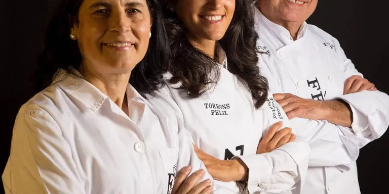 Zoe Valero: "Per molt que la gent no les tingués totes, tot i ser dona, puc treballar a l'obrador i puc remenar el perol igual que un home"