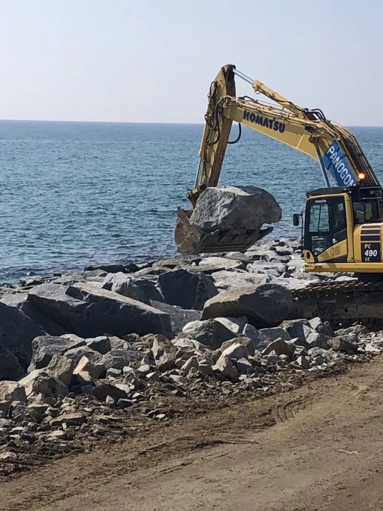Les obres de protecció de la via del tren entre Cabrera de Mar i Mataró finalitzaran a l’estiu