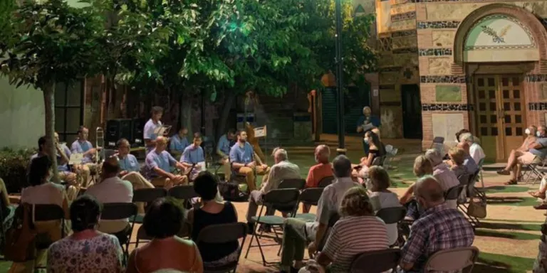 Arrenca la 95a edició de Sardanes a la Fresca a Lloret de Mar