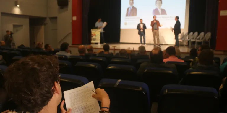 Formació professional "a demanda" de les empreses per cobrir l'ocupació tecnològica prevista a la Ribera d'Ebre