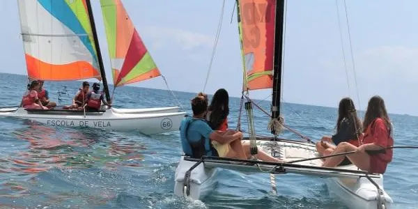 El CM Altafulla dona la benvinguda a l’estiu amb l’inici dels casals i els cursos de vela