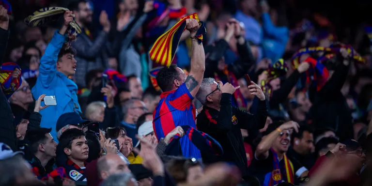 El Barça canta el nom de Leo Messi enmig del Clàssic