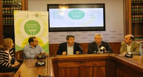 LLEGAN A IRUN LOS TALLERES PRESENCIALES 'GIPUZKOA ARGITU', PARA PREVENIR LA VULNERABILIDAD ENERGÉTICA DE LA POBLACIÓN