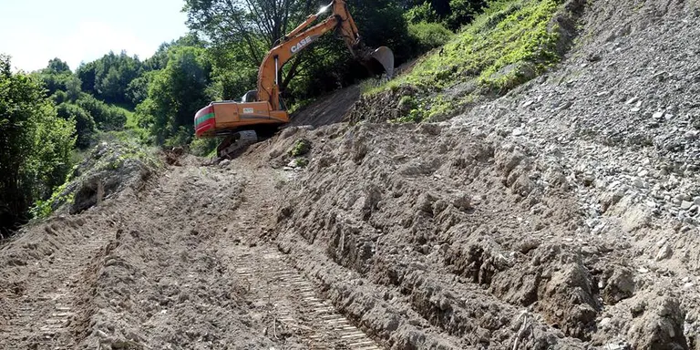Finalitzen les obres de la nova via d'accés a Baiasca