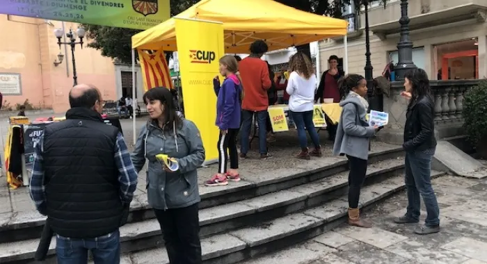 L'acte de fi de campanya l'han suspès per les previsions de pluja, però han fet parada a la place
