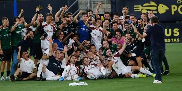 Alberto Benito celebra la permanència de l’Albacete a Segona Divisió