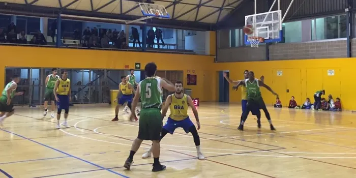 El sènior A de l’Arenys Bàsquet guanya 66 a 54 davant el Castelldefels