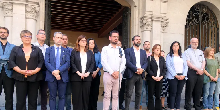 Minut de silenci a Girona per condemnar el doble crim de la nit de la revetlla