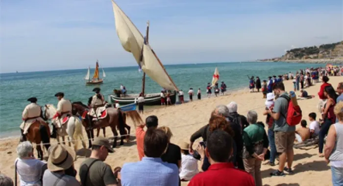 Moment de la recreació del desembarcament ahir (foto: Ajuntament)