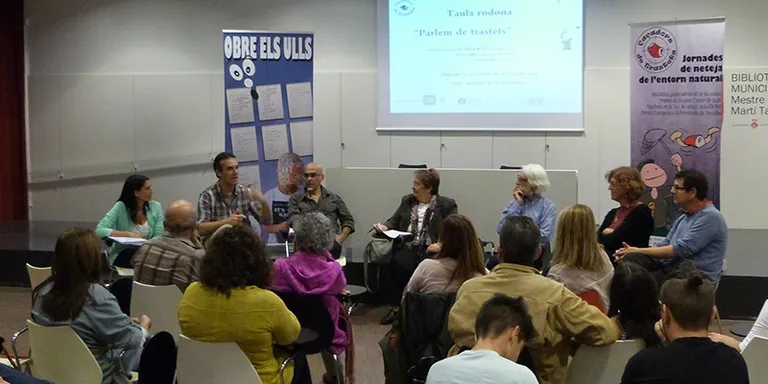 El Caçador de trastets vol portar el respecte pel medi natural a escoles i instituts