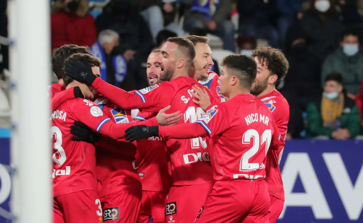 L’Espanyol rep l’Elx (21h) amb la vista posada a Europa.