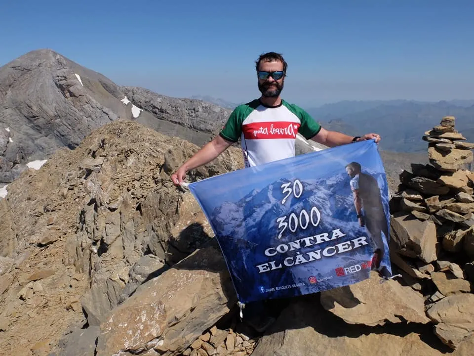 Jaume Busquets assoleix el repte de fer 30 cims de 3000 metres per la lluita contra el càncer
