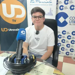 El utrerano Héctor Rodríguez Fernández ha obtenido la nota más alta de la PAU 2026 en la Pablo de Olavide - episode art